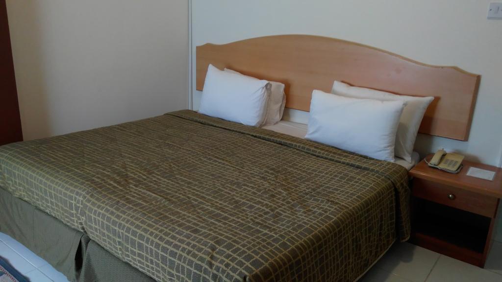Royal Crown Suites Sharjah Ngoại thất bức ảnh