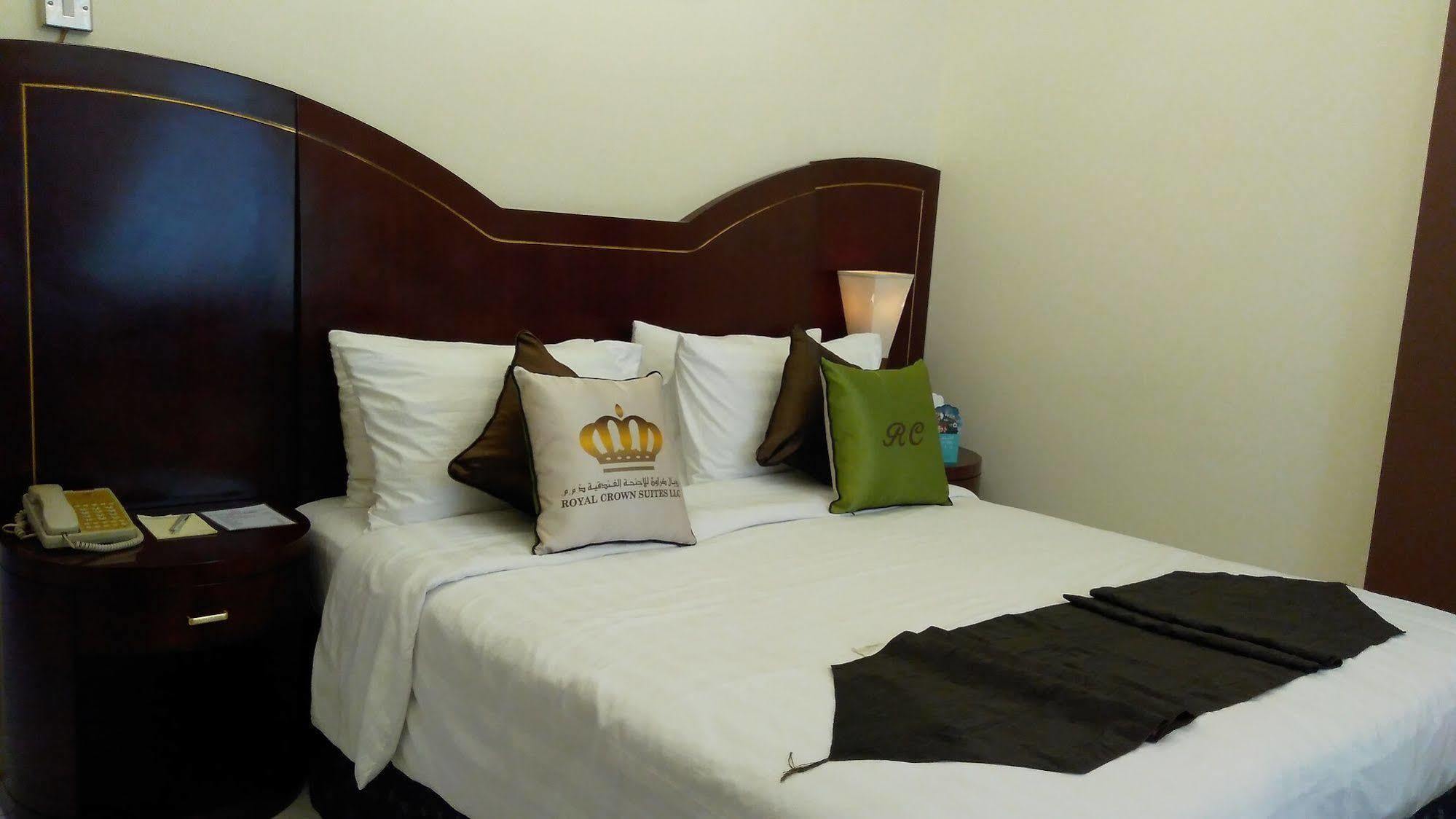 Royal Crown Suites Sharjah Ngoại thất bức ảnh