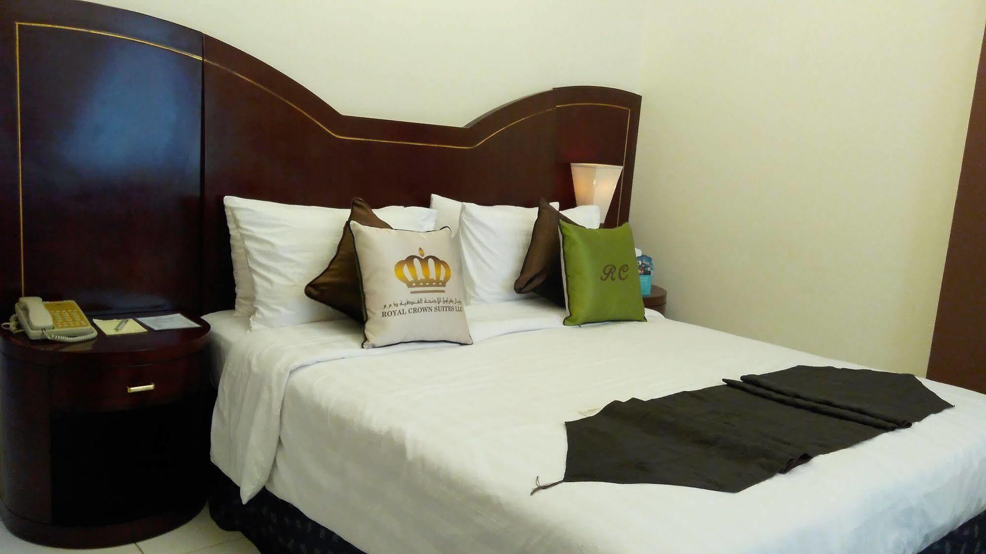 Royal Crown Suites Sharjah Ngoại thất bức ảnh