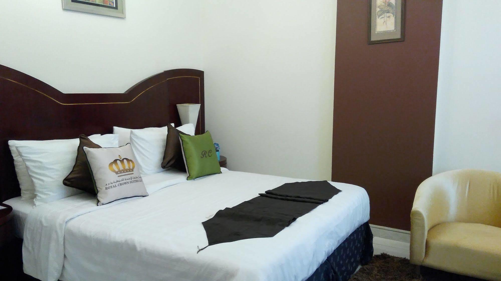 Royal Crown Suites Sharjah Ngoại thất bức ảnh